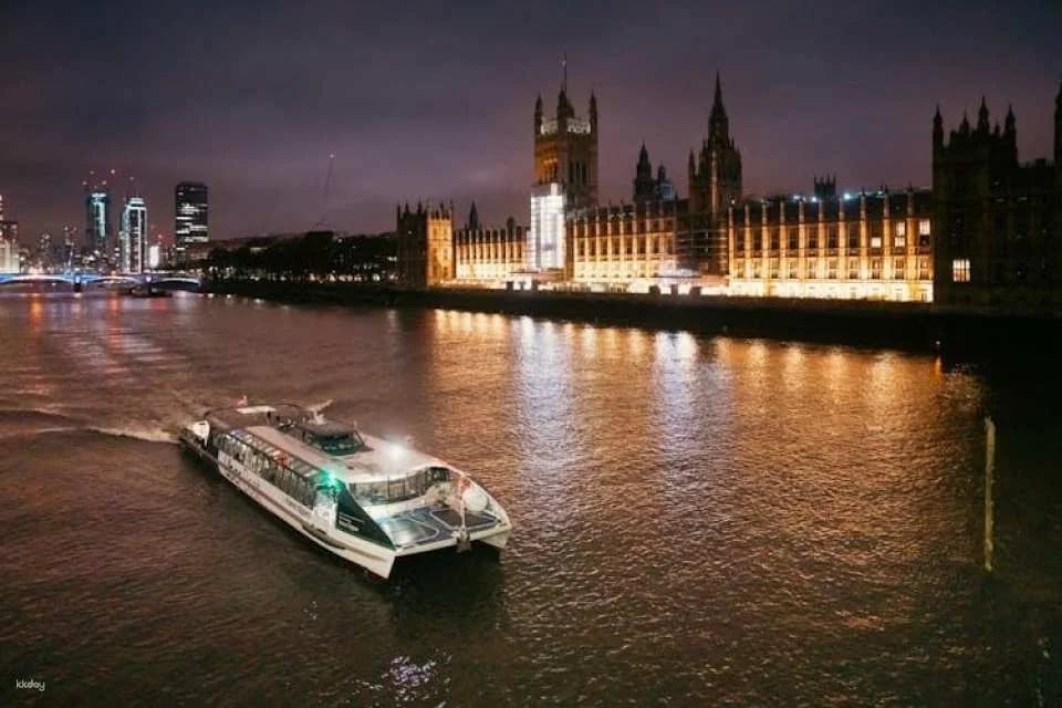IFS Cloud Cable Car ride and Uber Boat by Thames Clippers one-way ticket