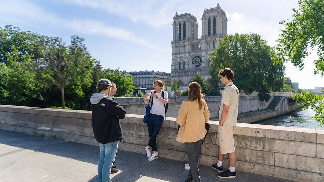 Île de la Cité Guided Tour with Sainte-Chapelle Tickets