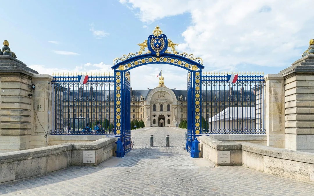 Invalides: Napoleon's Tomb & Army Museum Skip-the-Line Entry Tickets Image 8