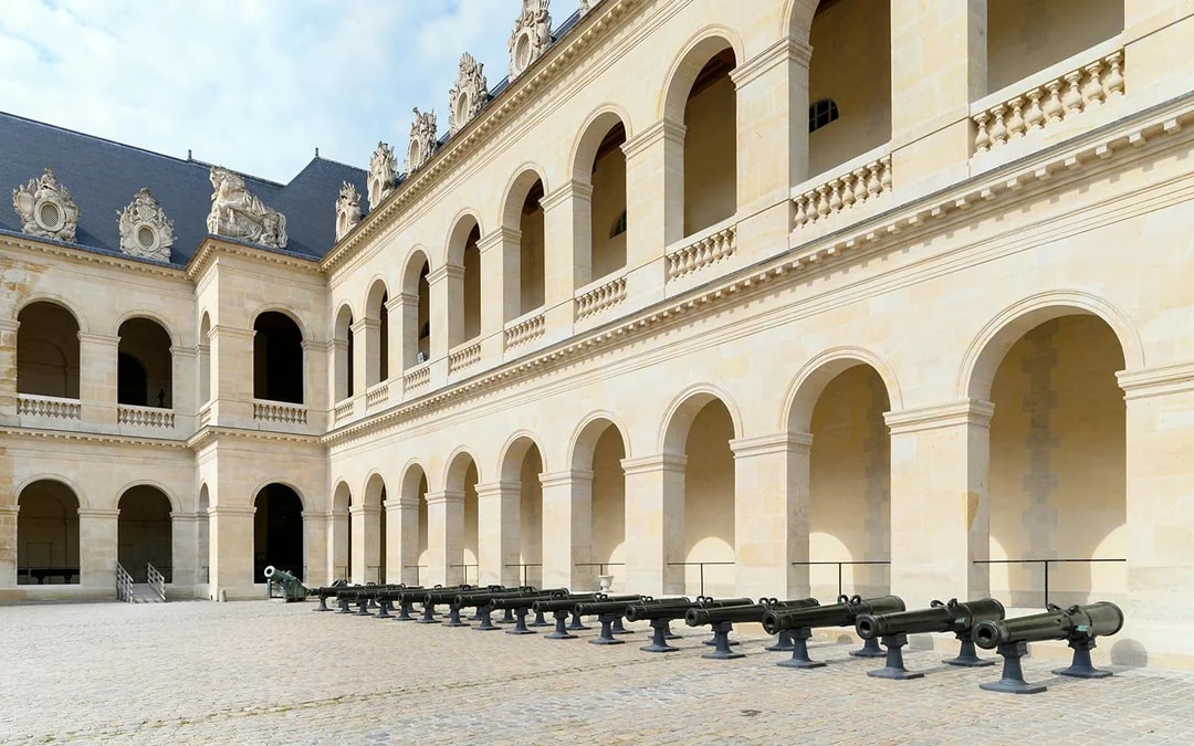 Invalides: Napoleon’s Tomb & Army Museum Guided Tour Image 11