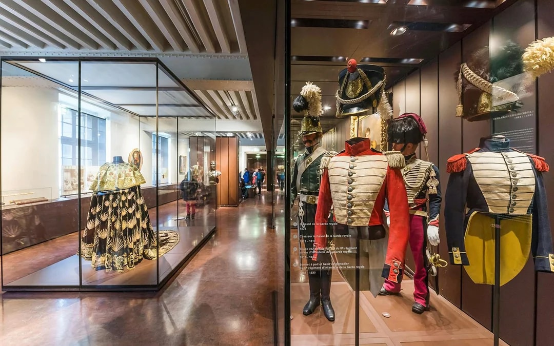 Invalides: Napoleon’s Tomb & Army Museum Guided Tour Image 4