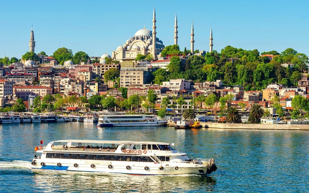Istanbul City Tourist Pass: Access to 120+ Attractions & Services Image 4
