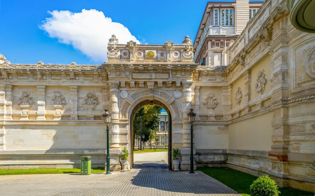 Istanbul City Tourist Pass: Access to 120+ Attractions & Services Image 10