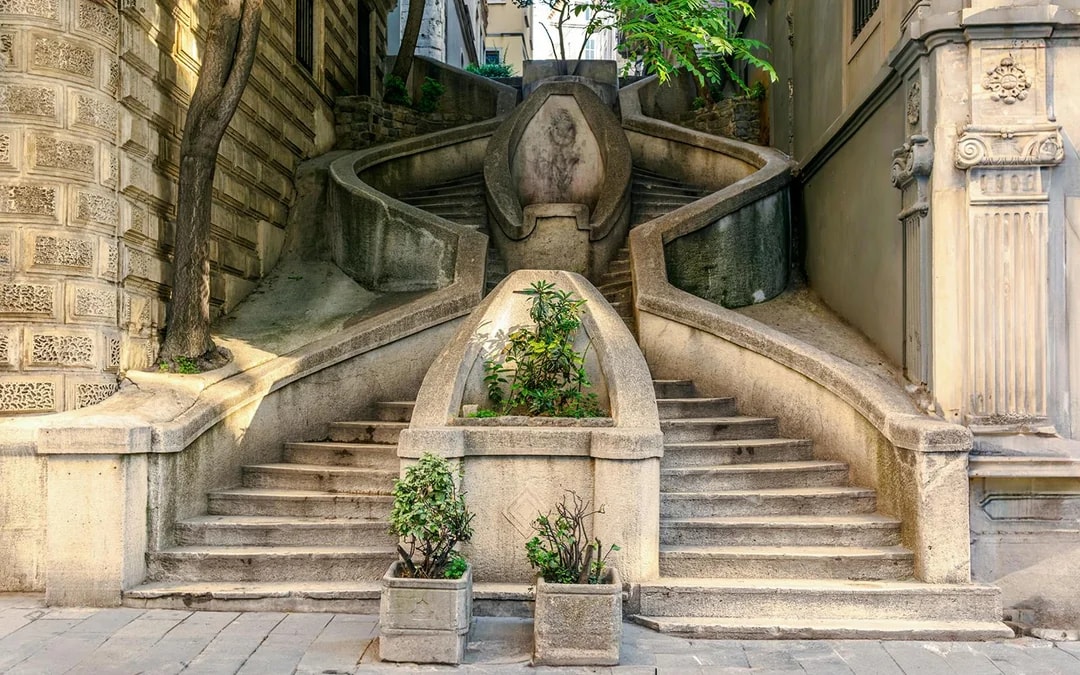 Istanbul Old Town Guided Tour with Blue Mosque & Galata Tower Entry Tickets Image 7