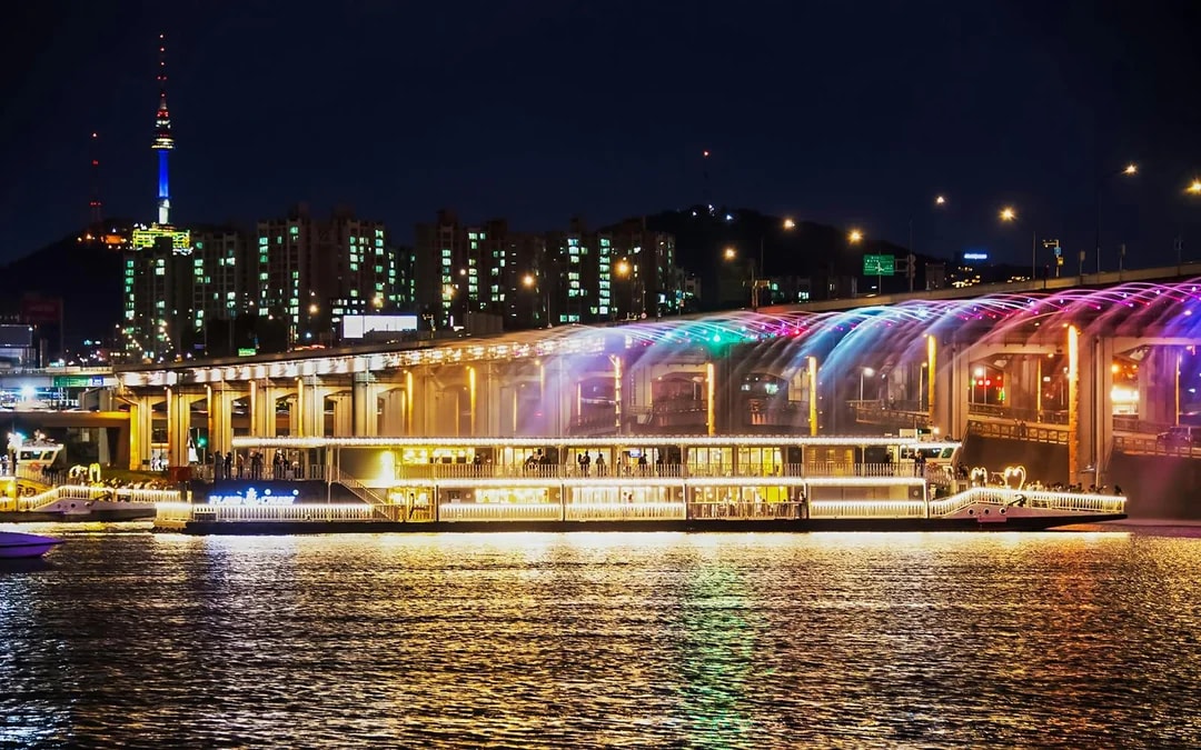 Jamsil Han River E-land Ferry Cruise Image 4
