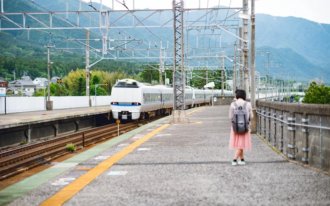 JR Thunderbird Hokuriku One-way Ticket Image 6