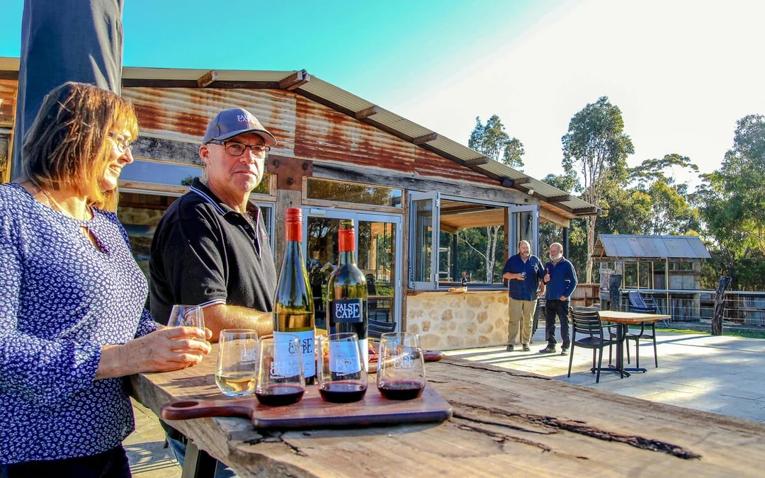 Kangaroo Island Sip & See Guided Tour with 2-Course Lunch, Return Ferry & Adelaide Transfers Image 2