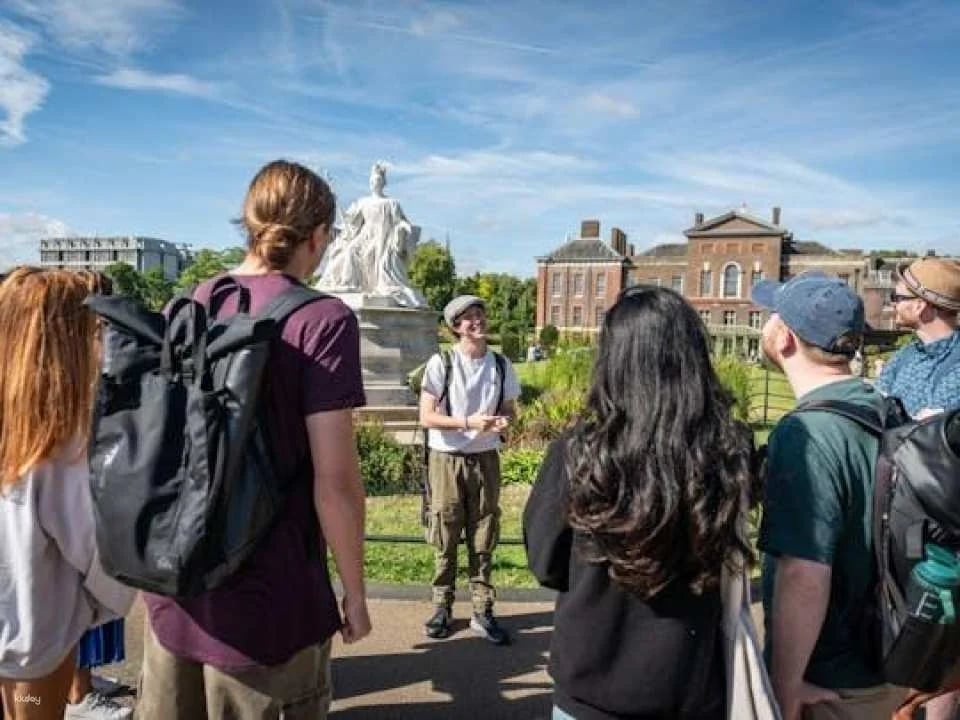 Kensington Palace and Westminster Walking Guided Tour