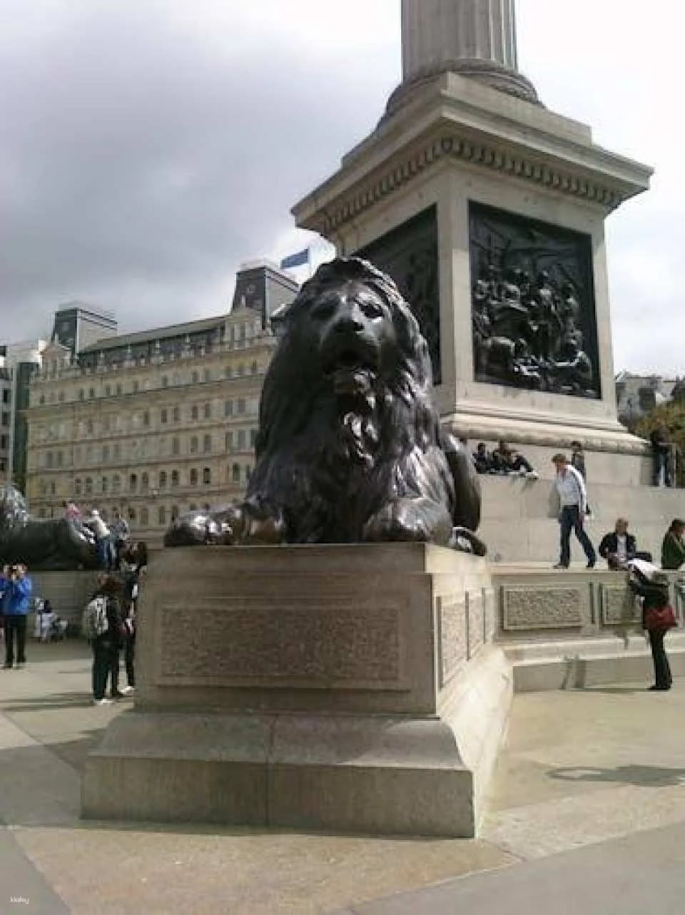 Kensington Palace and Westminster Walking Guided Tour