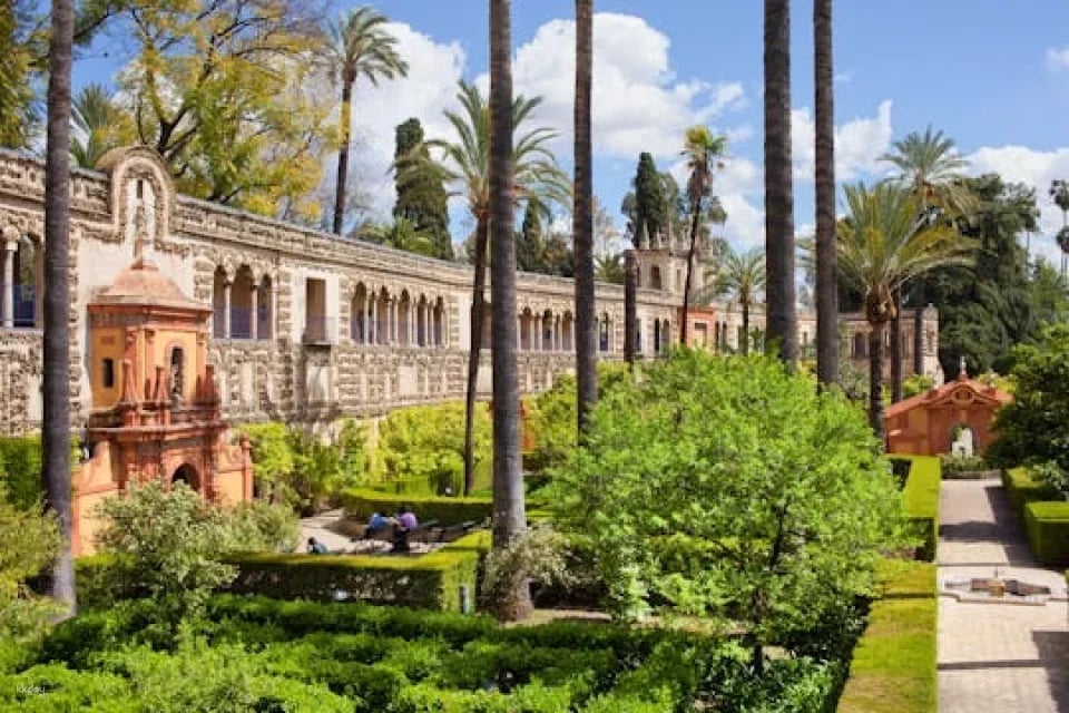 Alcázar of Seville skip-the-line tickets and guided tour (117363)