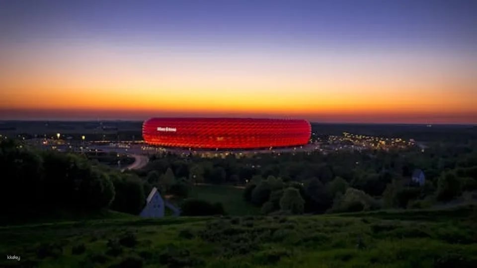 Munich city tour with self-guided visit of the FC Bayern Munich stadium (117375)