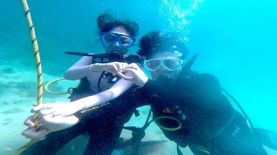 Guam Korean Instructor Experience Scuba Diving (128146)