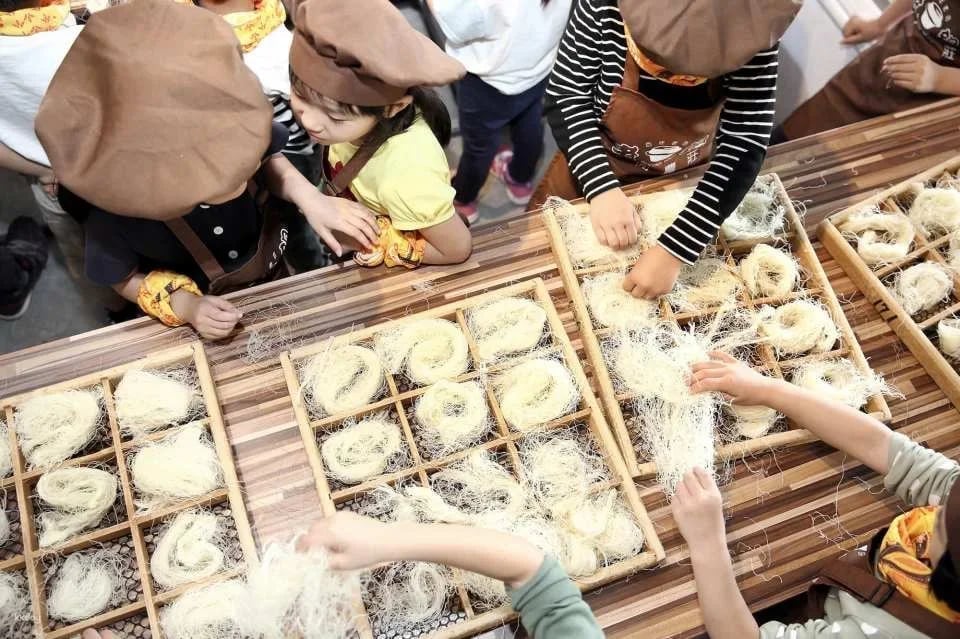 Hsinchu｜Laoguo Leisure Farm. Rice Noodles Handmade Experience｜Nongyou Supermarket
