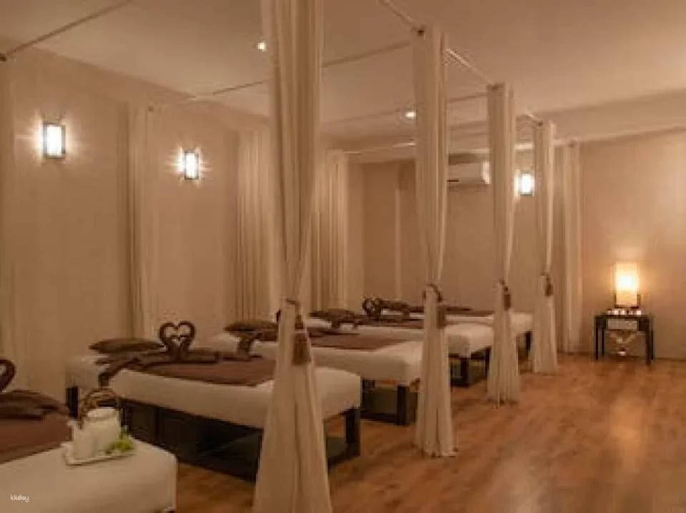 The Tides Hotel Boracay: Fitness & Wellness Package (Gym Access & Traditional Filipino Massage) | Philippines