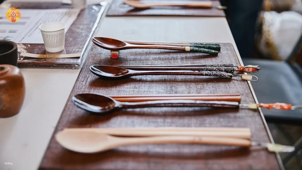 Lacquerware DIY Experience: Create a Traditional Mother-of-Pearl Spoon | Seoul, Korea