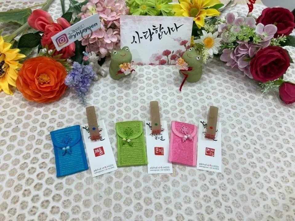 Yhlayuen Jeongak Academy: Stamp Name/Engraving Experience | Insadong