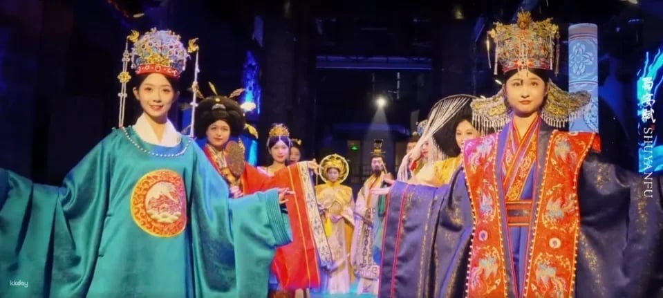[KKday Exclusive Offer] Ancient Chengdu, China Immersive‧Han Culture Theme Dining Show‧Shuyanfu｜Lunch/Dinner｜Free Travel Souvenir Set (Panda Doll + Dahongpao Tea + Good Luck Coins)