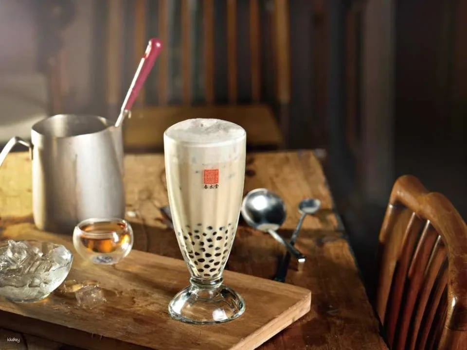 Chun Shui Tang Dadun Store | DIY Bubble Tea Making Experience | Chinese Instruction