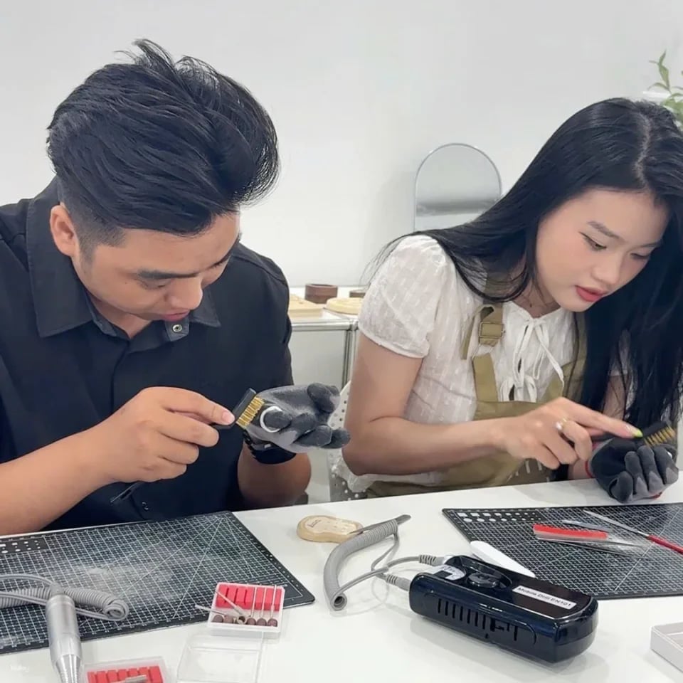 Ho Chi Minh City: Vietnam Gemstone Silver Clay Ring Workshop (547976)
