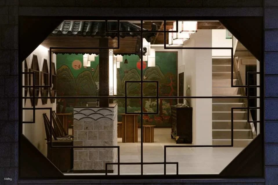 THE SEOL:HA Hongdae | Organic Healing Head Spa