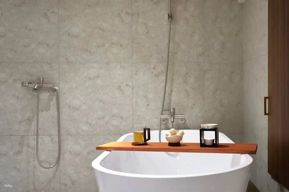 Myeongdong HERA Spa Aesthetic (Women Only) | Private Scrub & Mugwort Steaming