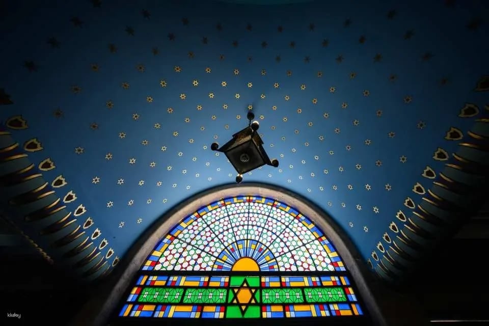 Budapest: Art Nouveau Orthodox Synagogue entry