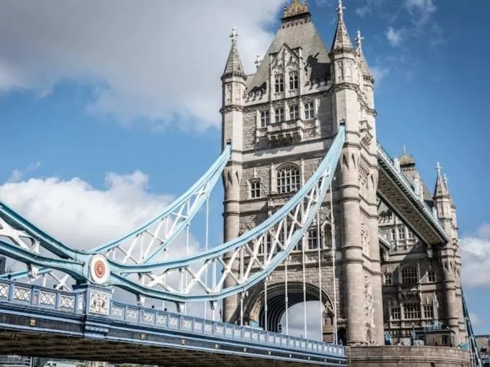 Tower Bridge and London's Best Landmarks Private Tour