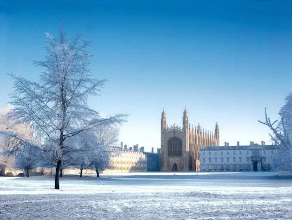 Magic Christmas tour in Cambridge