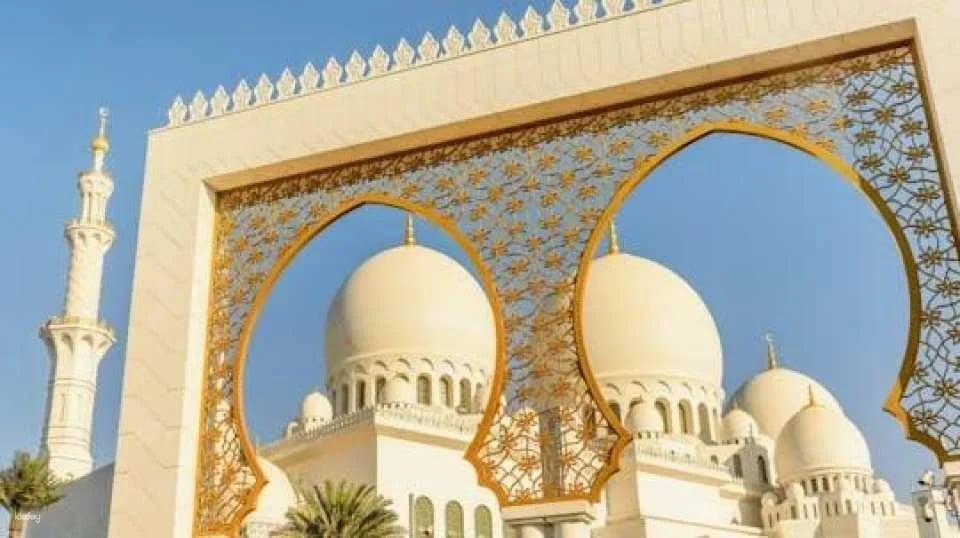 From Dubai:  Abu Dhabi full-day guided tour in Spanish (598849)