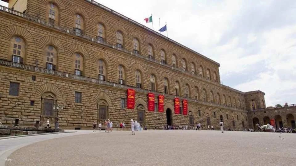 Pitti Palace private tour and Boboli Gardens tickets