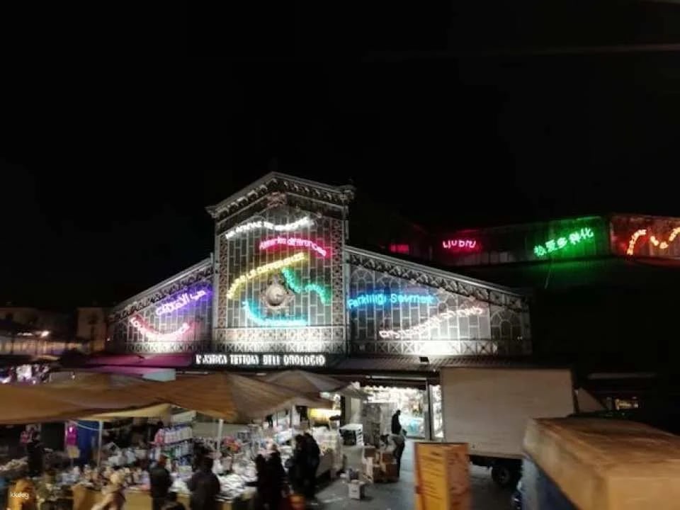 "Luci d'artista" city tour of Turin