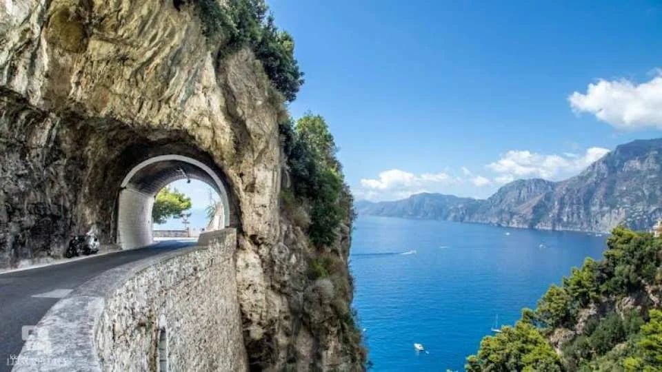 Semi-private tour to Pompeii and Amalfi Coast from Rome