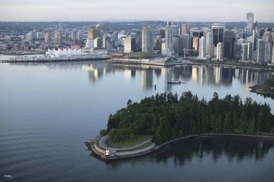 Vancouver City and Capilano Suspension Bridge tour