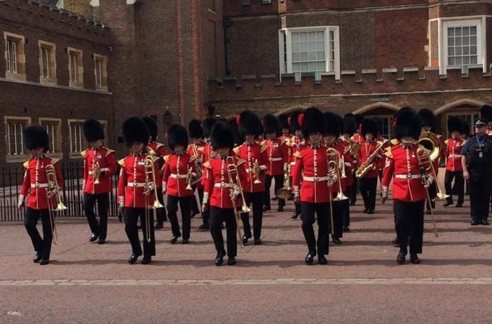 Westminster and Windsor Walking Tour with Visit to Windsor Castle