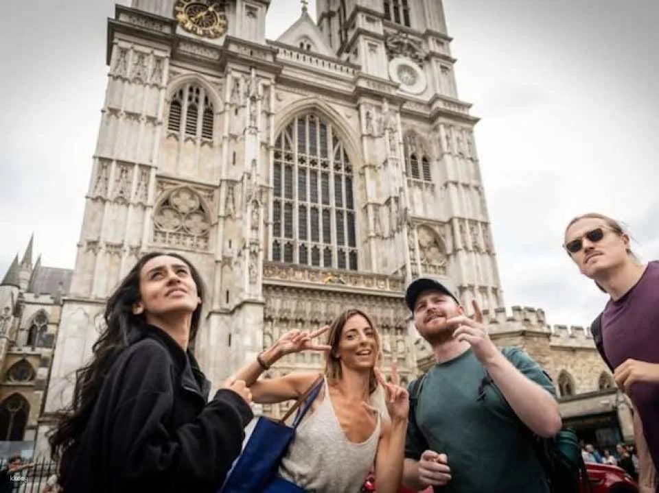 Classic London guided tour with skip-the-tickets to Westminster Abbey