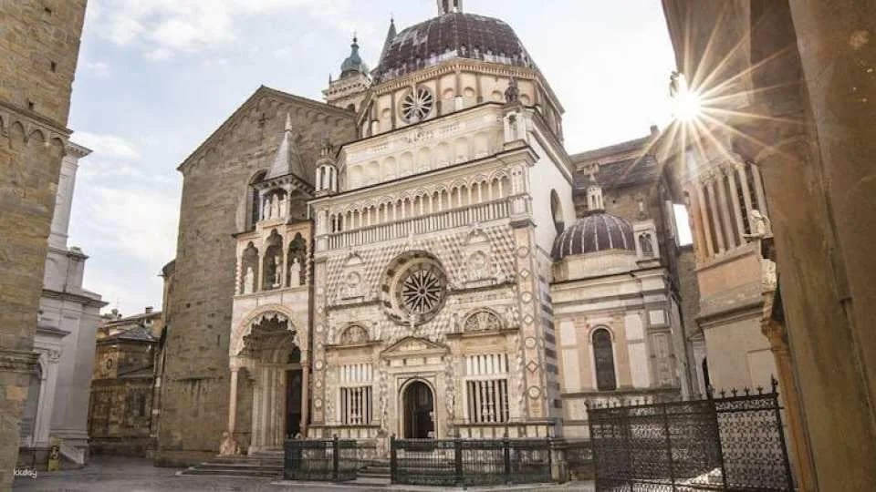 Bergamo audio guide with TravelMate app
