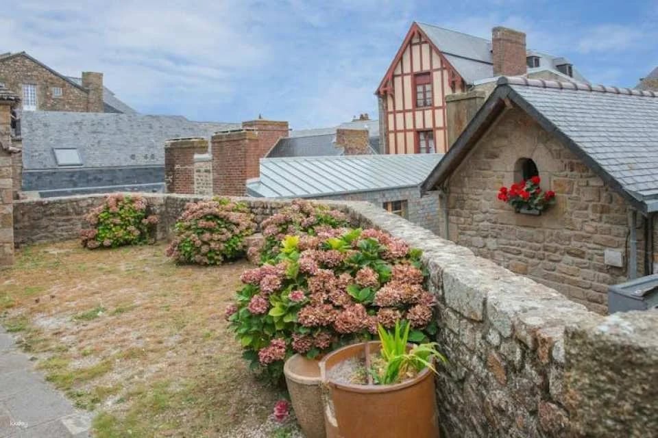 Two-Day Tour to D-Day Beaches, Saint-Malo and Mt Saint-Michel