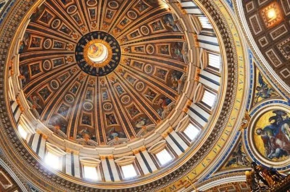 St. Peter’s guided tour of the Basilica and Papal Crypts (602246)