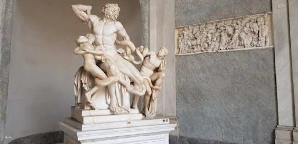 Vatican Museums skip-the-line private tour (602589)