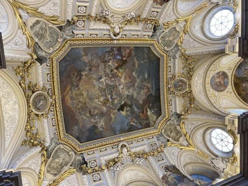 Royal Collections Gallery and Royal Palace Guided Tour in Spanish
