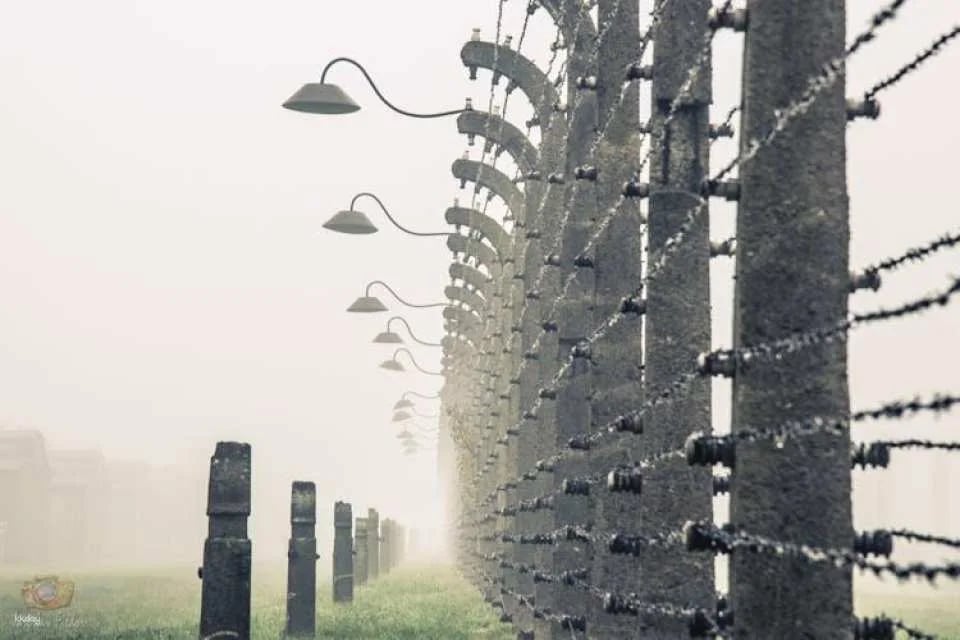 Auschwitz-Birkenau English Guided Tour with Hotel Pick-Up