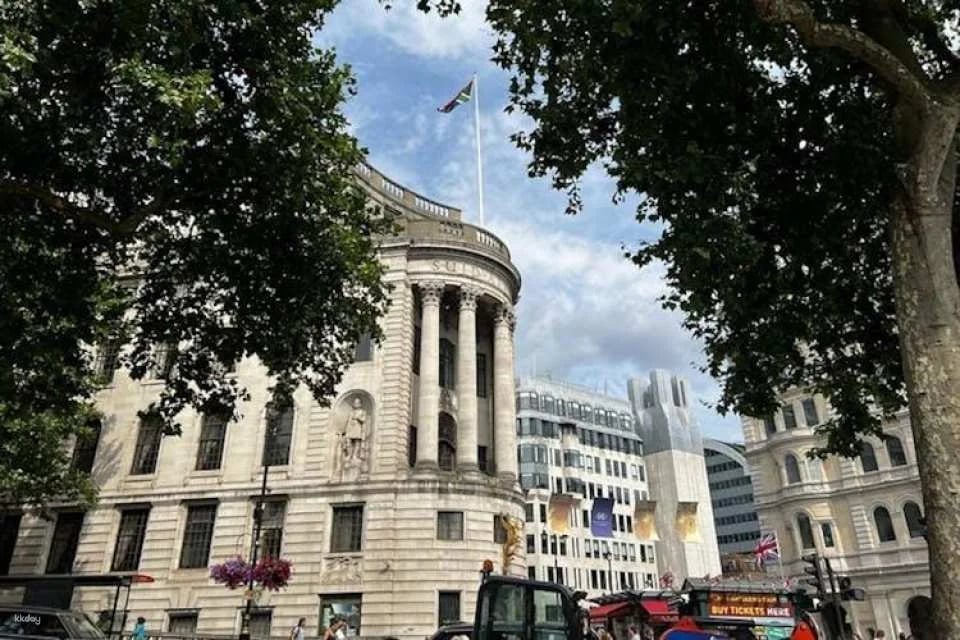 Harry Potter Guided Walking Tour with London Eye Tickets