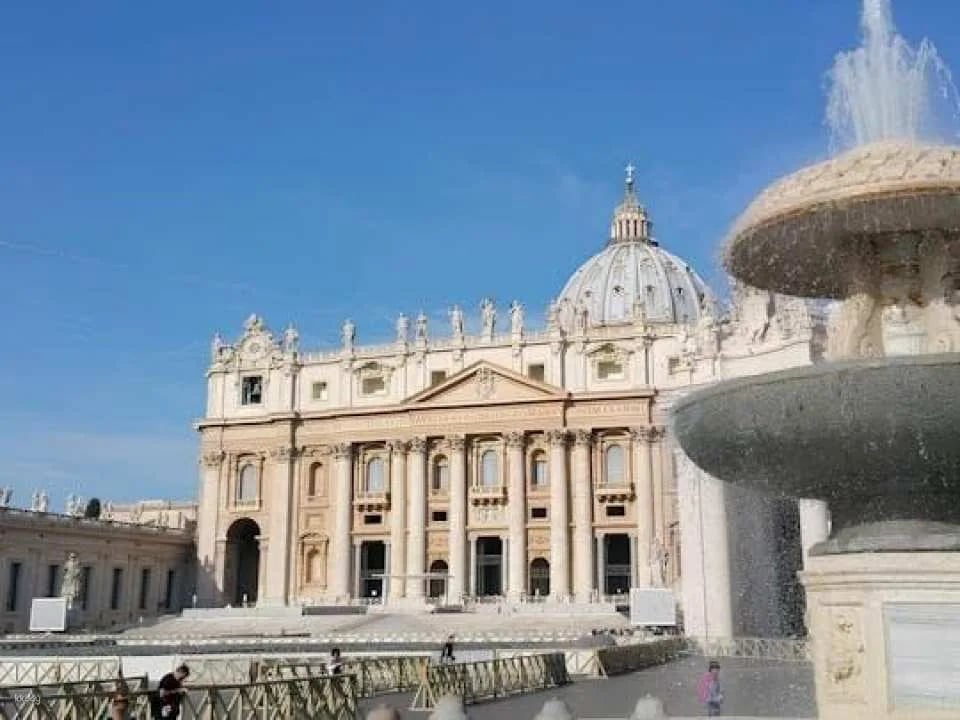 Pope Leo XIV audience and Rome coach tour with a local guide