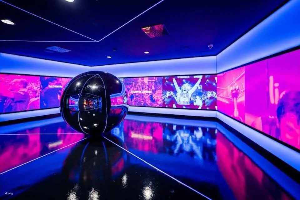 Flexible time tickets for the FC Barcelona Museum with audio guide