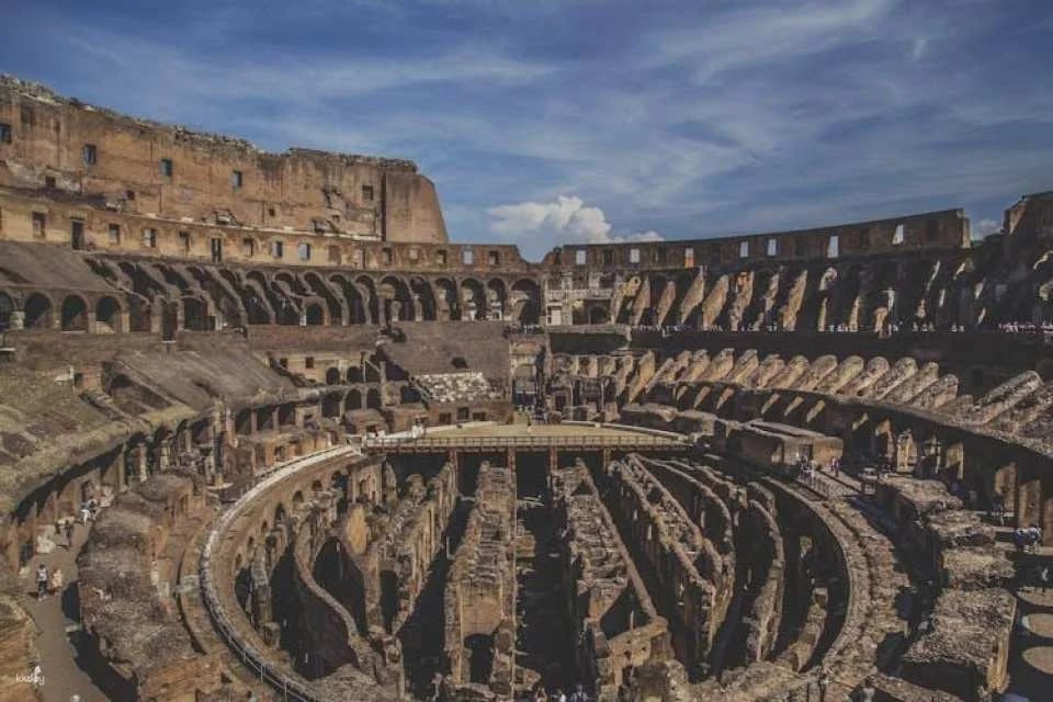 Colosseum private guided tour experience in Rome