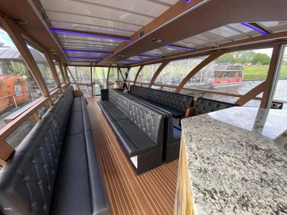 Sightseeing Cruise on Vistula River in Kraków