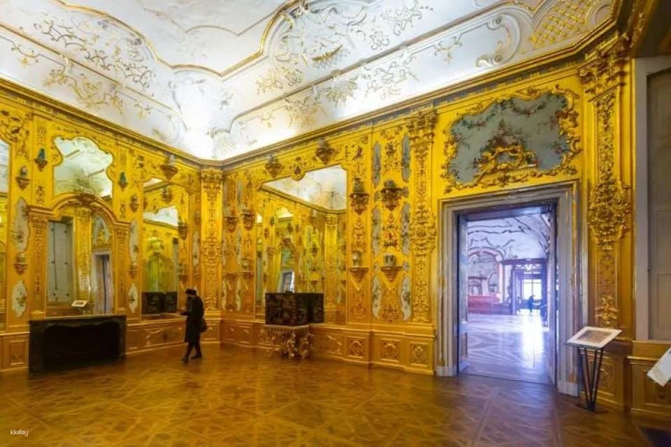 Skip-the-line Upper Belvedere Palace guided tour