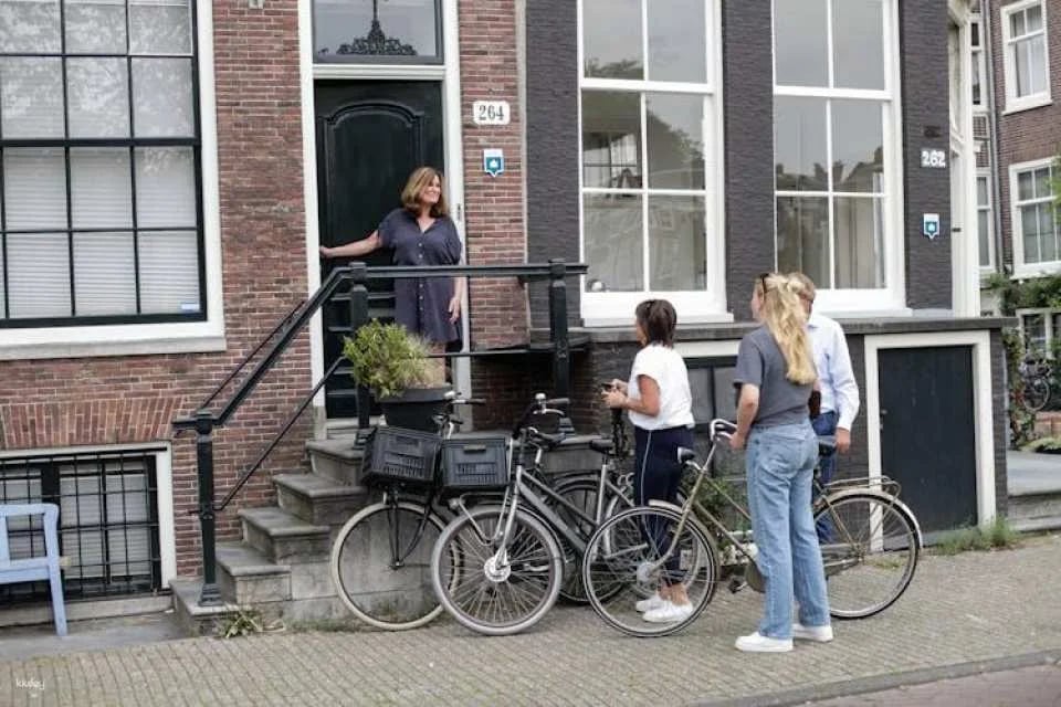 Dutch Pancake Cooking Class and Lunch in an Amsterdam Canal House