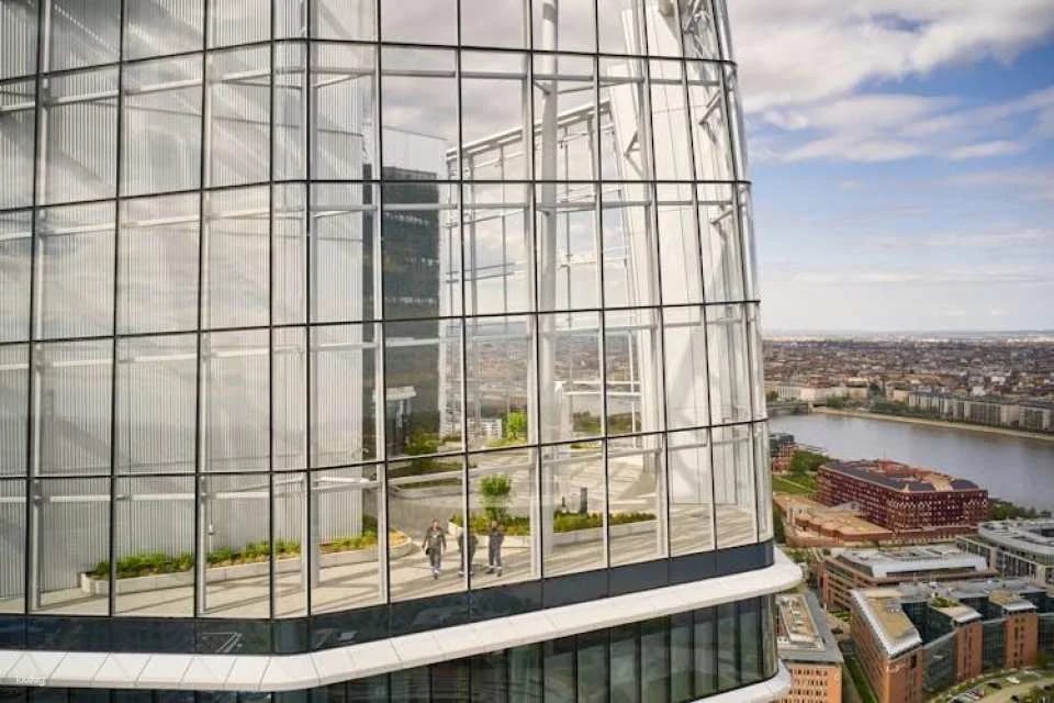 MOL Campus's SkyDeck entrance ticket and AR app