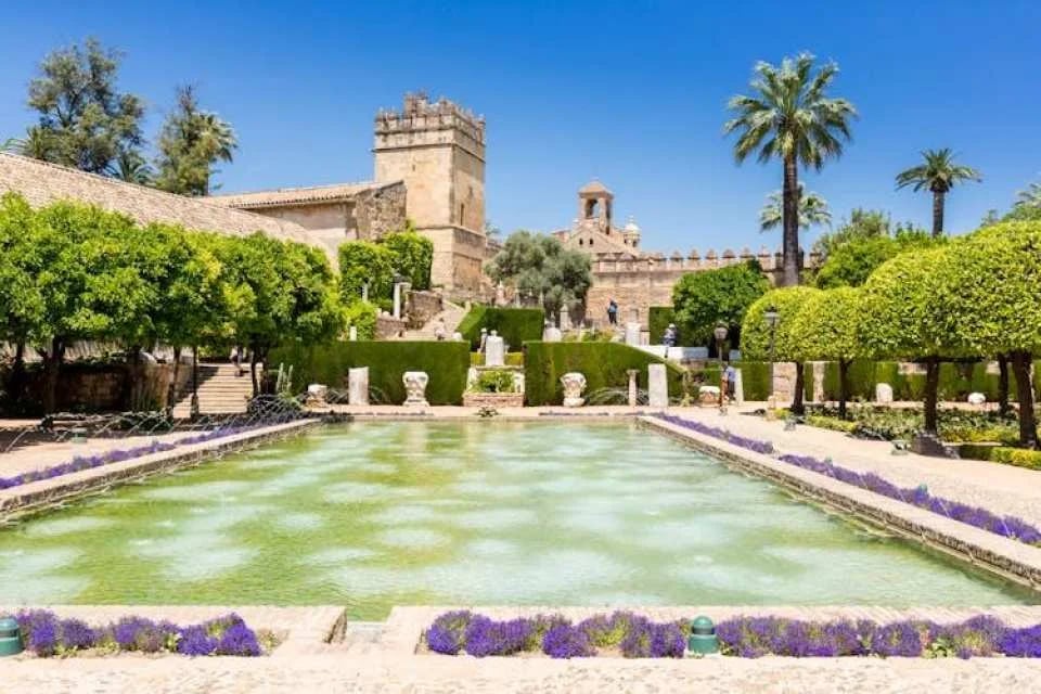 Córdoba full tour with Jewish Quarter, Alcázar and Mosque-Cathedral